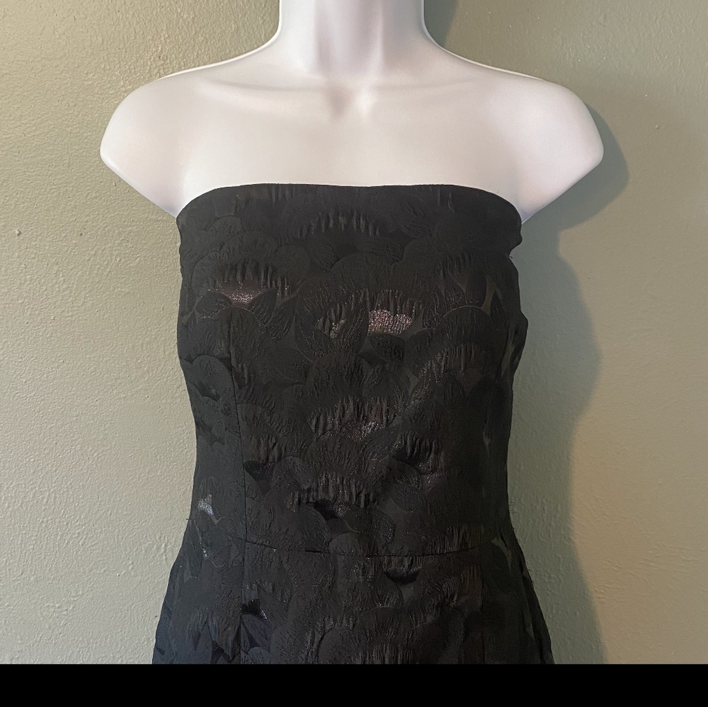 Trina Turk Black Strapless Floral Shimmer Print Pencil Dress Size 6 - Picture 3 of 6